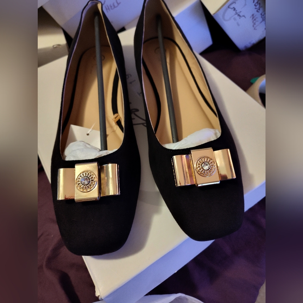 Black faux suede shoes Size 11 NIB